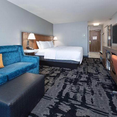 Hampton Inn Norfolk Bagian luar foto