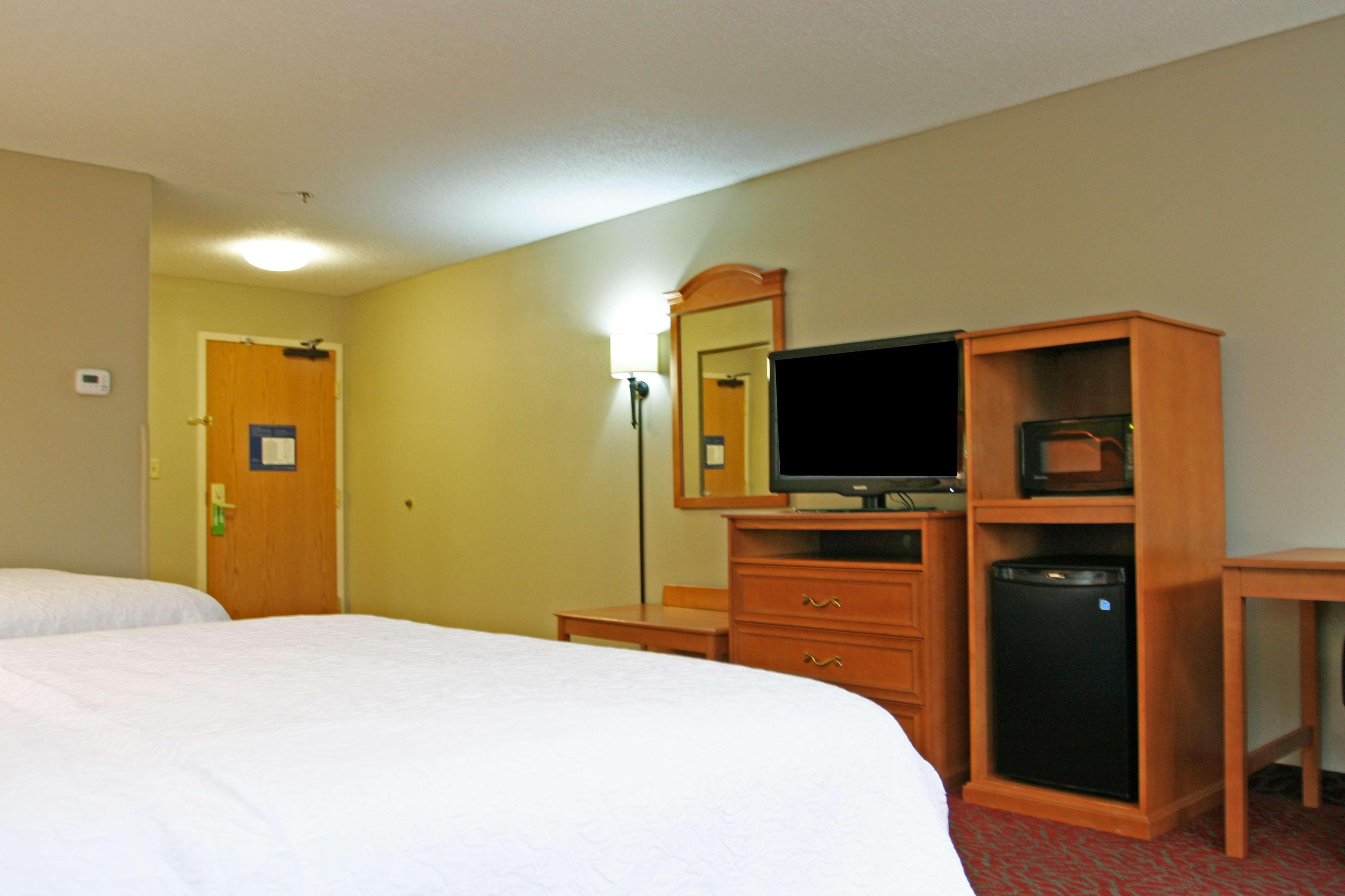 Hampton Inn Norfolk Bagian luar foto