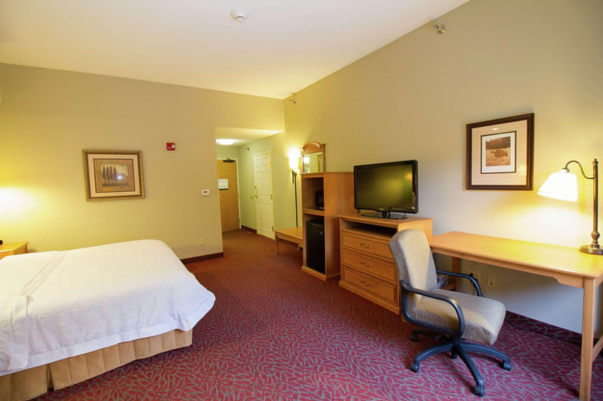 Hampton Inn Norfolk Bagian luar foto
