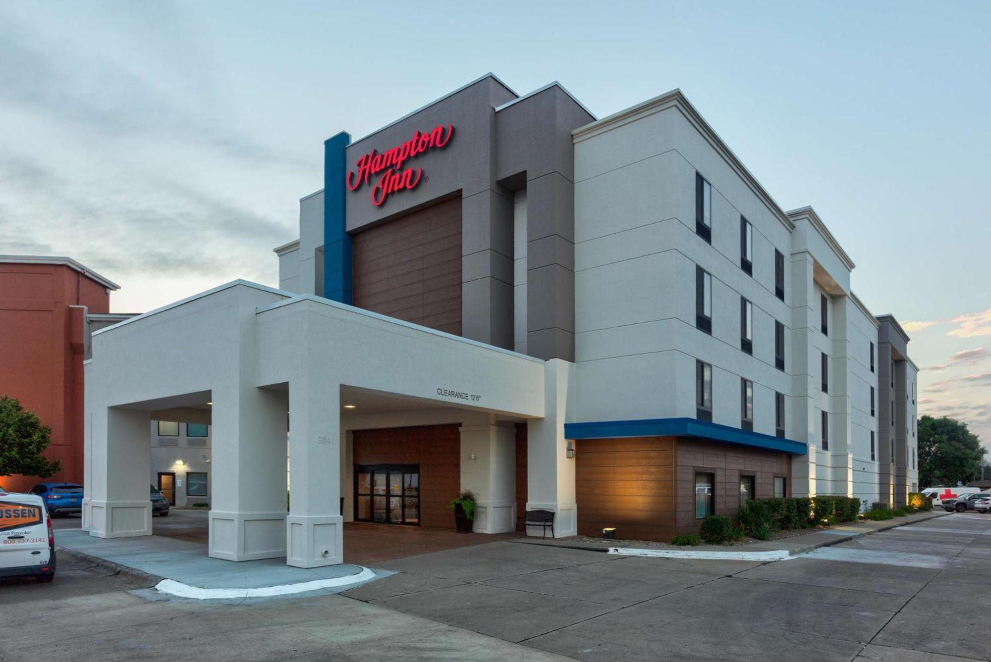 Hampton Inn Norfolk Bagian luar foto