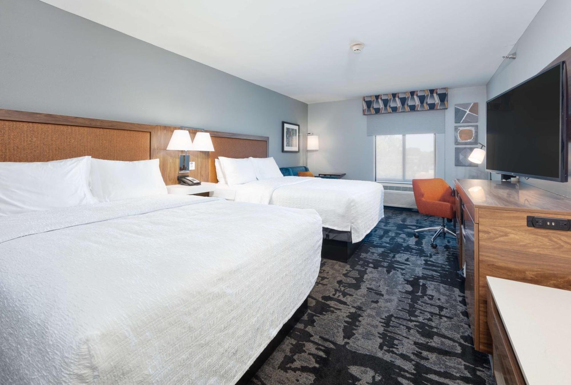Hampton Inn Norfolk Bagian luar foto
