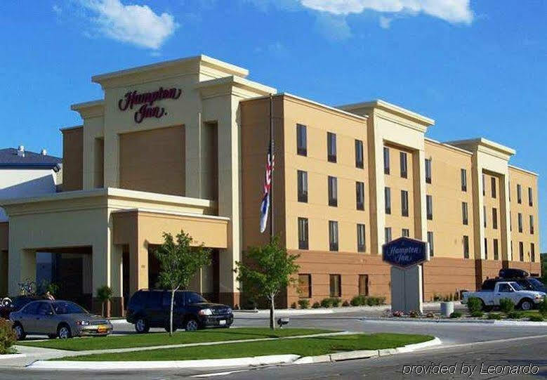 Hampton Inn Norfolk Bagian luar foto